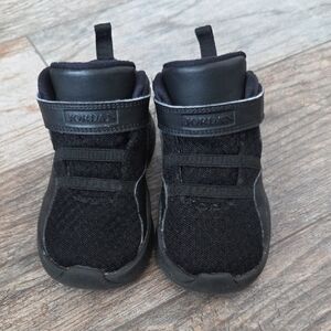 Jordan Toddler Black Sneakers with Mesh Design